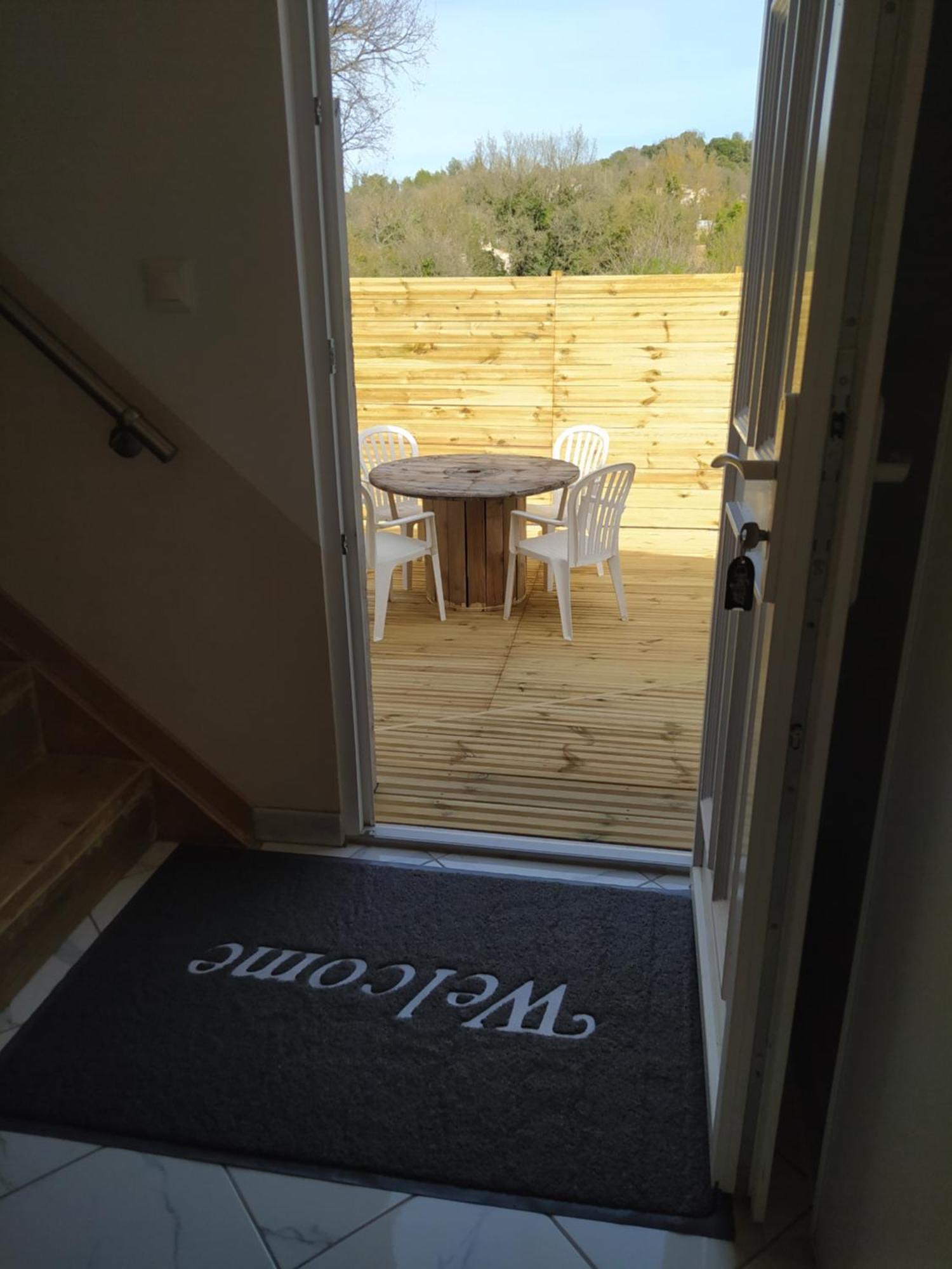 Studio Cosy Avec Terrasse Et Jacuzzi A Disposition De Mai A Aout Rians  ภายนอก รูปภาพ